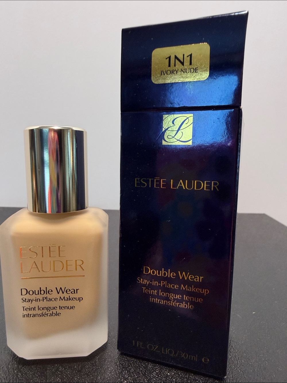 Estee Lauder Double Wear Foundation - Ivory Nude (1N1) Cream Shade